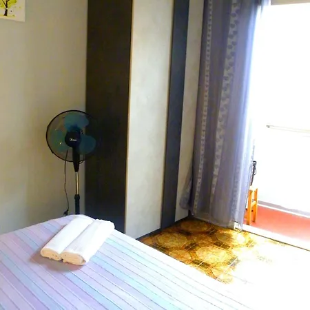 Konukevi Alessandro Carro 3*