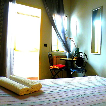 Konukevi Alessandro Carro Vernazza