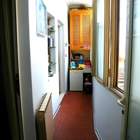 Konukevi Alessandro Carro