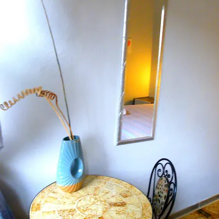 Konukevi Alessandro Carro